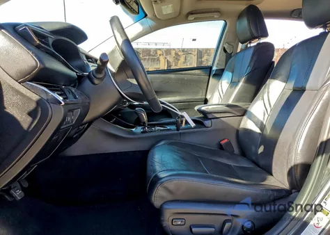 2015 Toyota Avalon Hybrid z USA, uszkodzony, nr VIN 4T1BD1EB2FU041028